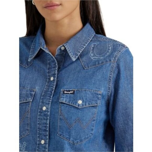 Wrangler Retro Women's Cowboy Laser Print Snap Denim Shirt Med Wash - Picture 3 of 8